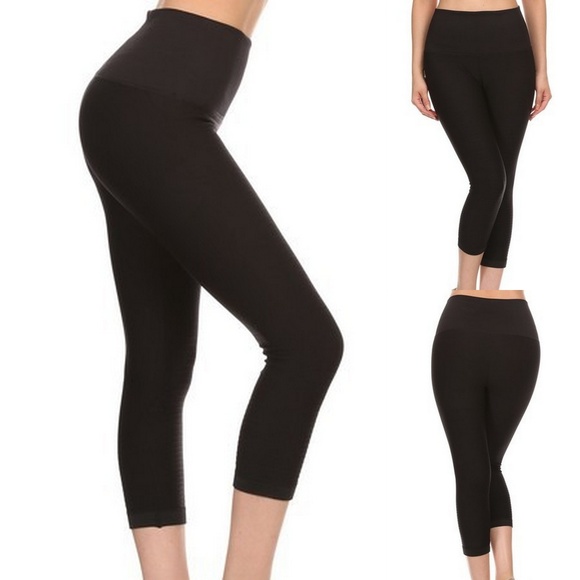 Pants - Fitness Performance Compression Capri Leggings